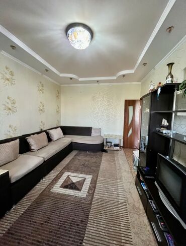 срочная продажа квартир в бишкеке без посредников: 3 бөлмө, 70 кв. м, 106-серия, 8 кабат, Косметикалык ремонт