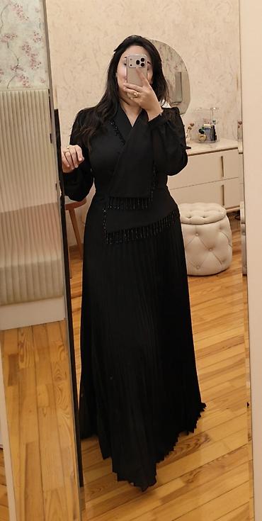 Qara uzun ziyafət/libas - Rəng: dərin qara - Model: uzundan bir az lalafo.az -da Qara uzun ziyafət/libas - Rəng: dərin qara - Model: uzundan bir az