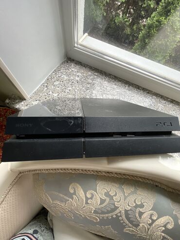 куплю плейстейшн: Продам PlayStation 4 в хорошем состоянии пользуюсь пол года 500
