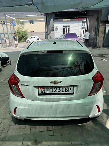 spark 2018: Chevrolet Spark: 2019 г., 1 л, Вариатор, Бензин, Хэтчбэк — 10