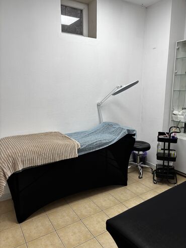 аппарат для прокол ушей: Сдается кушетка для лешмейкера мастера пм, лами В отдельном кабинете