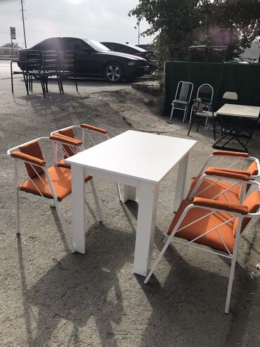 Masa və oturacaq dəstləri: Yeni, Açılmayan, Dördbucaq masa, 4 stul — 8