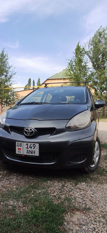 тайота автомобиль: Toyota Aygo: 2010 г., 1 л, Механика, Бензин, Хэтчбэк