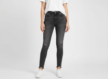 jeansy stradivarius czarne: Jeansy damskie, rozmiar L