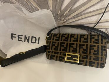 əl sumkası: 1. Fendi, ela veziyyetde, premium klass, 100 manata alınıb, satılır
