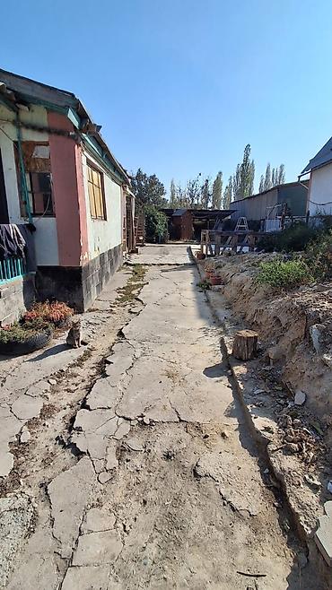 Продажа коттеджей и домов: 4 комнаты, 69 м², 9 соток, Ленинское at lalafo.kg — 2 Продажа коттеджей и домов: 4 комнаты, 69 м², 9 соток, Ленинское — 2