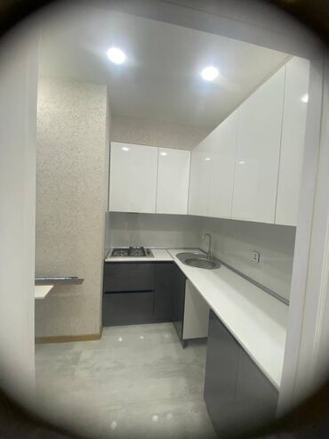 Uzunmüddətli kirayə mənzillər: Yasamal rayonu Şərifzadə küçəsində, kaktus resdoranının yanında 18 — 5