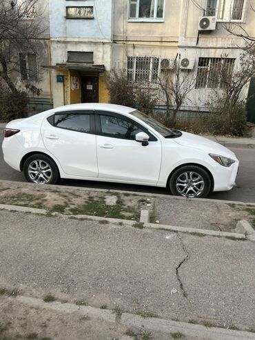 Toyota: Toyota Yaris: 2016 г., 1.5 л, Автомат, Бензин, Седан — 2