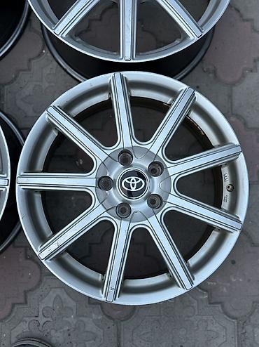 Диски: Литые Диски R 17 Toyota, Комплект, отверстий - 5, Б/у — 2