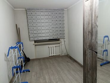 офис в жилом доме: 2 бөлмө, 50 кв. м, Хрущевка, 1 кабат, Дизайнердик ремонт