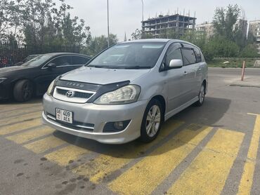 Toyota: Toyota Ipsum: 2004 г., 2.4 л, Автомат, Бензин