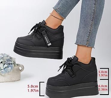 Krasofkalar və idman ayaqqabıları: Ölçü: 38, rəng - Qara, Yeni — 1