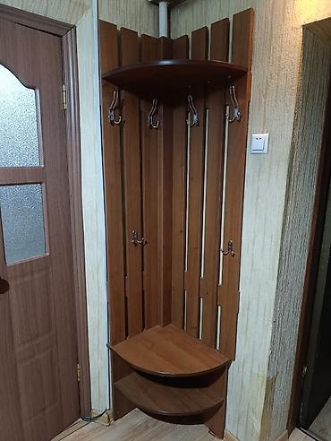 Полка для вещей и одежды, Б/у, МДФ, Самовывоз at lalafo.kg Полка для вещей и одежды, Б/у, МДФ, Самовывоз