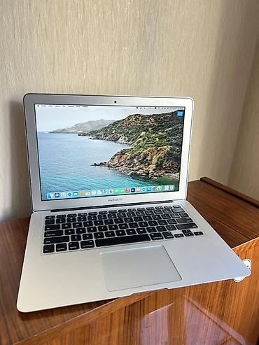 macbook m5: Macbook air 2017. Yaxsi veziyette, tecili satilir, aliciya endirim — 2