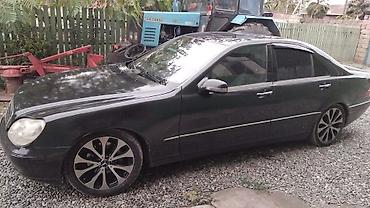 oyuncaq polis masinlari: Mercedes-Benz S 320: 3.2 l | 2001 il Sedan — 3