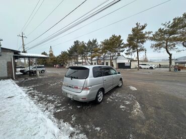 Toyota: Toyota Gaia: 2002 г., Минивэн — 4