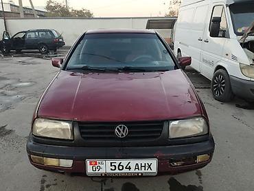 крыло на венту: Volkswagen Vento: 1993 г., 1.8 л, Механика, Бензин, Седан — 2