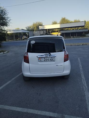 шевроны: Toyota Ractis: 2005 г., 1.5 л, Автомат, Бензин, Хэтчбэк — 5