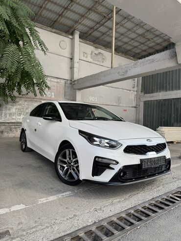 купить диски r20 бу: Kia Cerato: 2018 г., 1.6 л, Автомат, Бензин, Седан