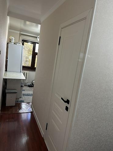 Продажа квартир: 3 комнаты, 58 м², 4 мкр 104 серия, 3 этаж — 5