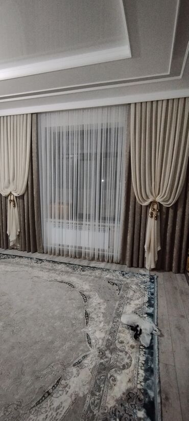 Шторы и занавески: Ош базарында арзан баада шторалар сатылып жатат.Большой — 29