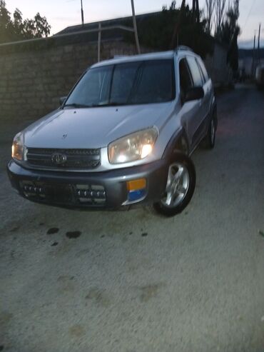 Toyota: Toyota RAV4: 0.2 l | 2002 il Ofrouder/SUV — 8