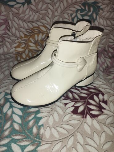 Botinka və botilyonlar: Ölçü: 36, rəng - Qara, Yeni — 9