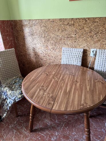 stolica za sto za sminkanje: Drveni sto, bukovina, sa dodatkom za razvlacenje za 8 osoba. Jako