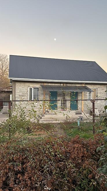 Долгосрочная аренда домов: СДАЮ студию комната с отдельным входом 20 квм коммунальные услуги — 1