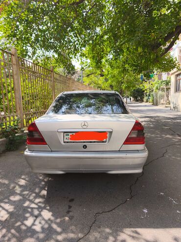 Mercedes-Benz: W202 elektron karobka, 2.3 mator -da lalafo.az — 2 Mercedes-Benz: W202 elektron karobka, 2.3 mator — 2