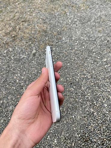 Apple iPhone: IPhone 11, Ağ, Face ID — 7