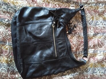 Çantalar: Qara çiyin çantası – franj və zəncir detallı - Material: süni dəri — 2