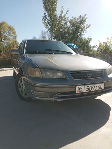 Toyota: Toyota Camry: 2001 г., 2.2 л, Автомат, Бензин, Седан