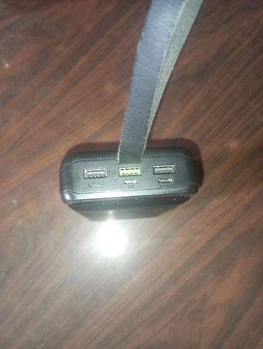 vozol 20000: Powerbank – 30000 mAh, QC3.0 sürətli enerji, -=82W . şəkildə göründüyü — 2