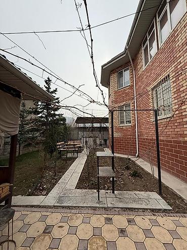 Продажа коттеджей и домов: Продаётся двухэтажный дом с цокольным этажом в селе Орто-Сай — 8