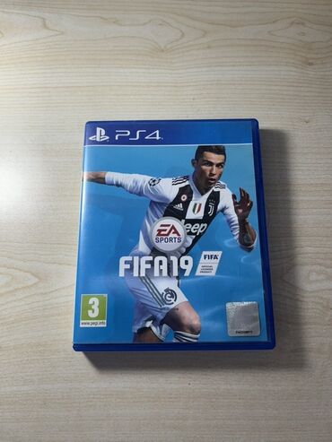 playstation 3 disk: Sony PlayStation 4 konsolu üçün nəzərdə tutulmuş FIFA 19 futbol