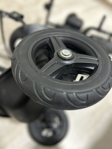 Dečiji bicikli: Kinderkraft 3-u-1 tricikl/guralica sa tendom – roze/siva - — 2