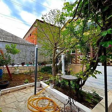 Həyət evləri və villaların satışı: M.Ə. Rəsulzadə qəs. 6 otaqlı, 170 kv. m, Kredit yoxdur, Orta təmir — 6