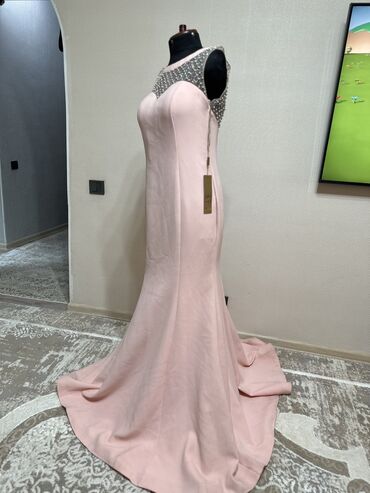 платье с орнаментом: Новое шикарное платье