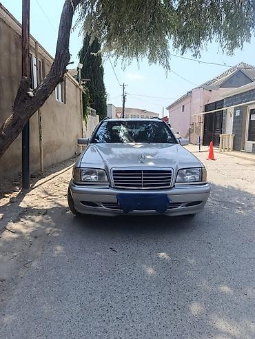 lexus ct 200: Mercedes-Benz C-Class: 2.2 l | 1999 il Universal — 4