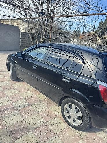Kia: Kia Rio: 1.5 l | 2007 il Hetçbek — 2