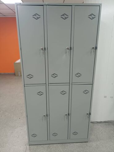 вешала: Шкаф для раздевалки ШРМ-320 предназначен для хранения одежды и личных