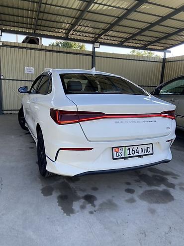 электромобиль дешевый: BYD E3: 2020 г., Электромобиль, Седан — 3