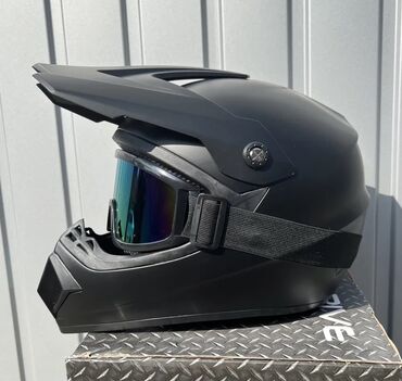 шлем для мотоцикла бишкек цена: Продаю новый шлем Full face. Размер-M. Внутри мягкие и прочные