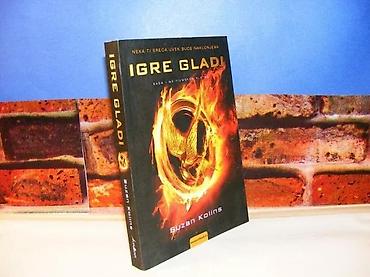 ps torba: IGRE GLADI - Suzan KolinsIzdavač: Vulkan, 2013. Strana 287, mek povez — 1