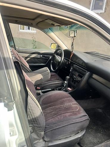 mazda 623: Audi 100: 1996 г., 1.8 л, Бензин, Седан — 6