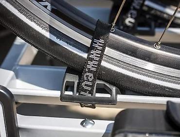 formula 1: Eufab BIKE TWO – nosač za 2 bicikla za kuku vučnog vozila - Montaža — 8