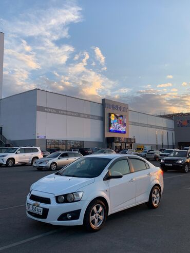 машина а 6: Chevrolet Aveo: 2014 г., 1.6 л, Автомат, Бензин, Седан