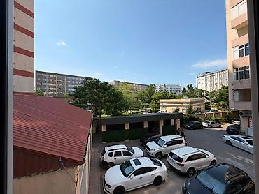 ofisler: Yasamal rayonunda, 20 Yanvar metrosunun yaxınlığında, sıx yaşayış — 10