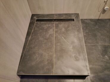 Duş poddonları: Duş üçün mərtəbə trapı ilə pilləli podest – monolit kafel/keramoqranit — 5